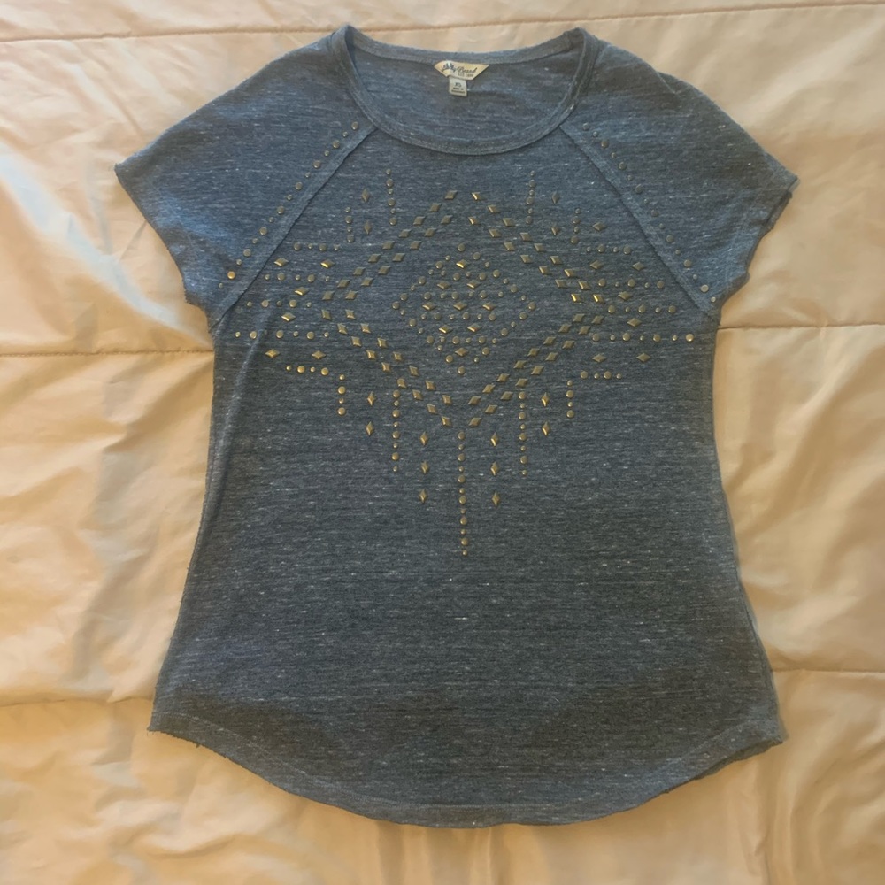 🐝 Lucky Brand grey raw hem tee